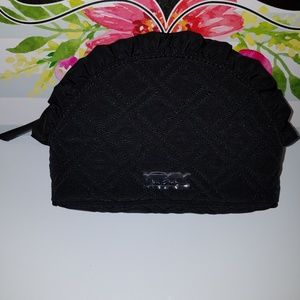 NWOT Vera Bradley small makeup bag. Very nice.